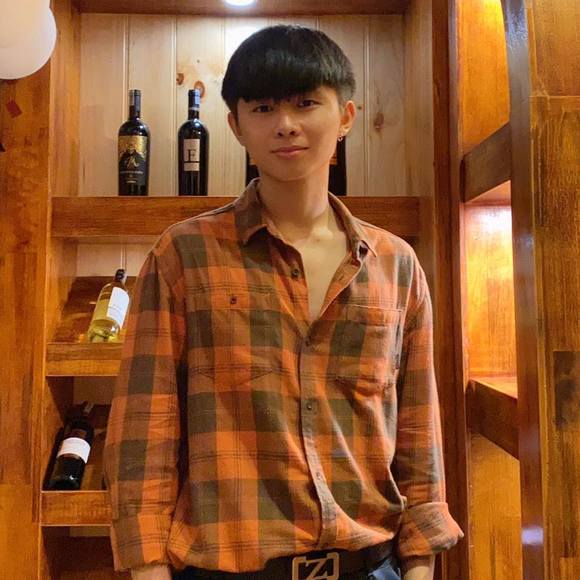 Poshmark profile picture for @minhkhang